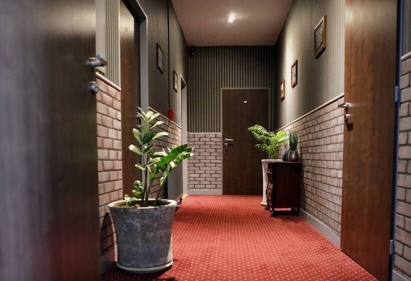 酒店 Pension Falconi