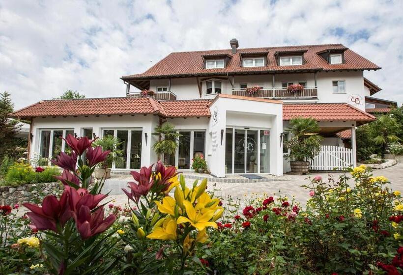 ホテル & Restaurant Am Obstgarten