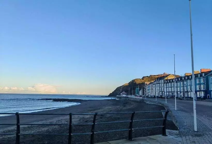 ペンション The Cardigan Bay Guest House