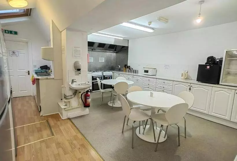 ペンション The Cardigan Bay Guest House