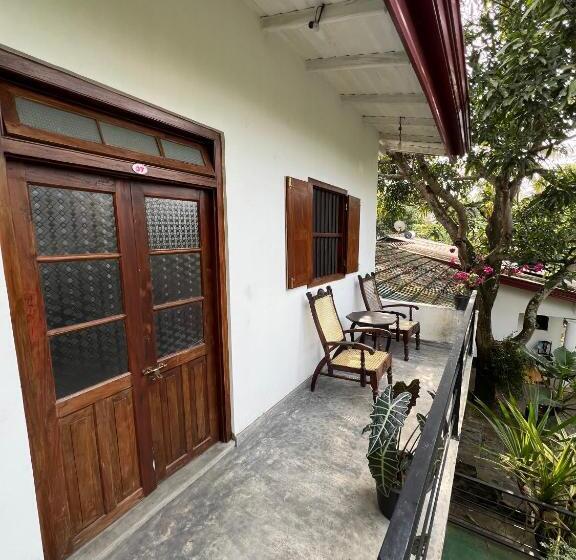 ペンション Villa Water Lily