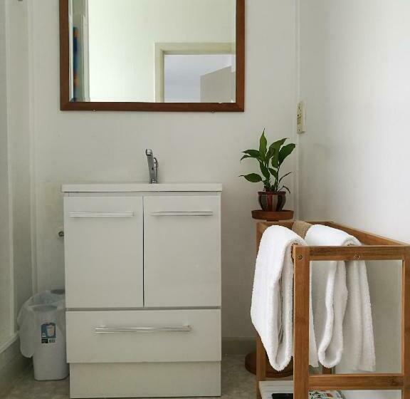 Rainbow Motel & Guest House