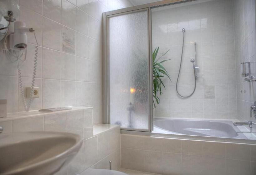 Romantik Hotel Zum Lindengarten