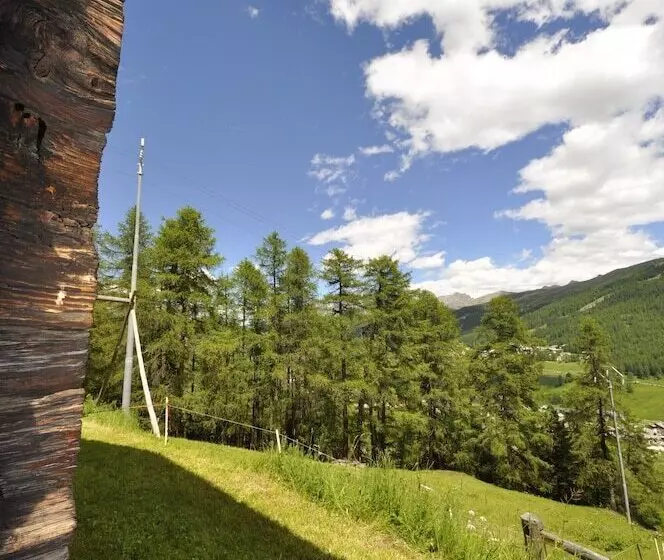 Baita Hanzel & Gretel By Livigno Accomodation