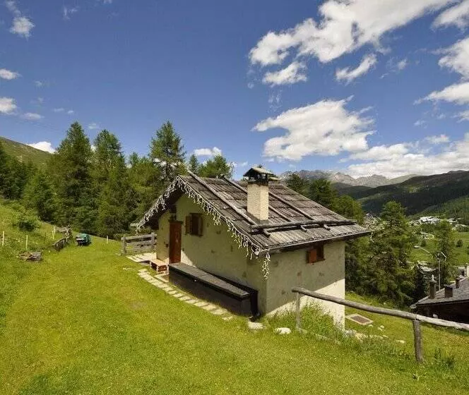 Baita Hanzel & Gretel By Livigno Accomodation