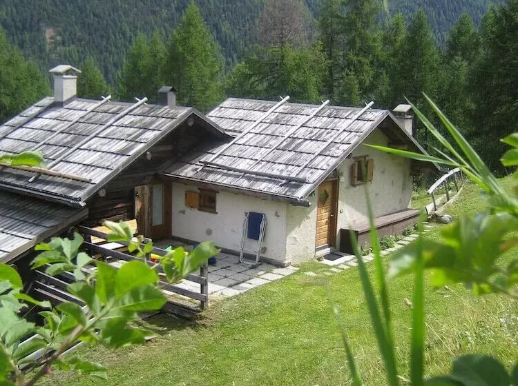 Baita Hanzel & Gretel By Livigno Accomodation