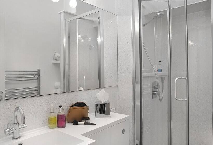 Aamiaismajoitus (B&B) Sea Breezes Guest House