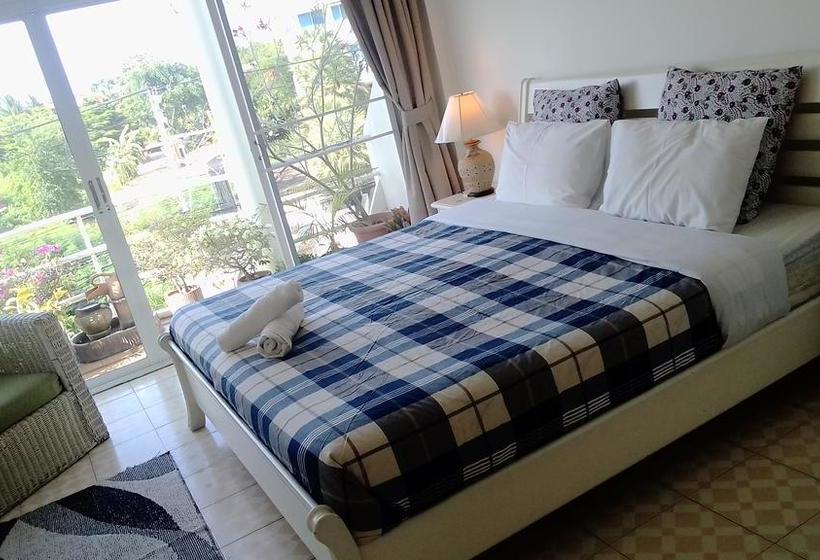 Corner Cafe Bed And Breakfast