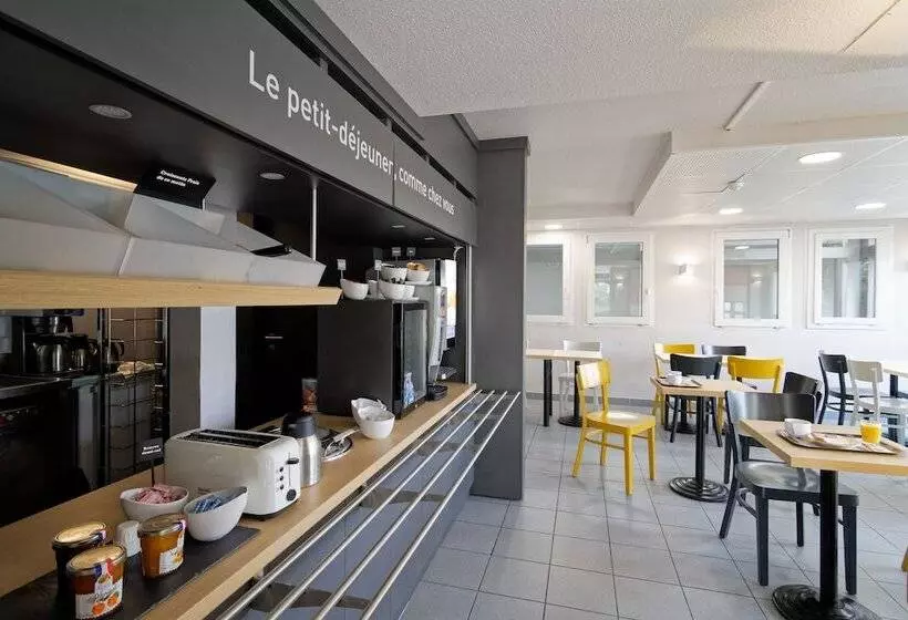 B&b Hotel Chateauroux Aéroport