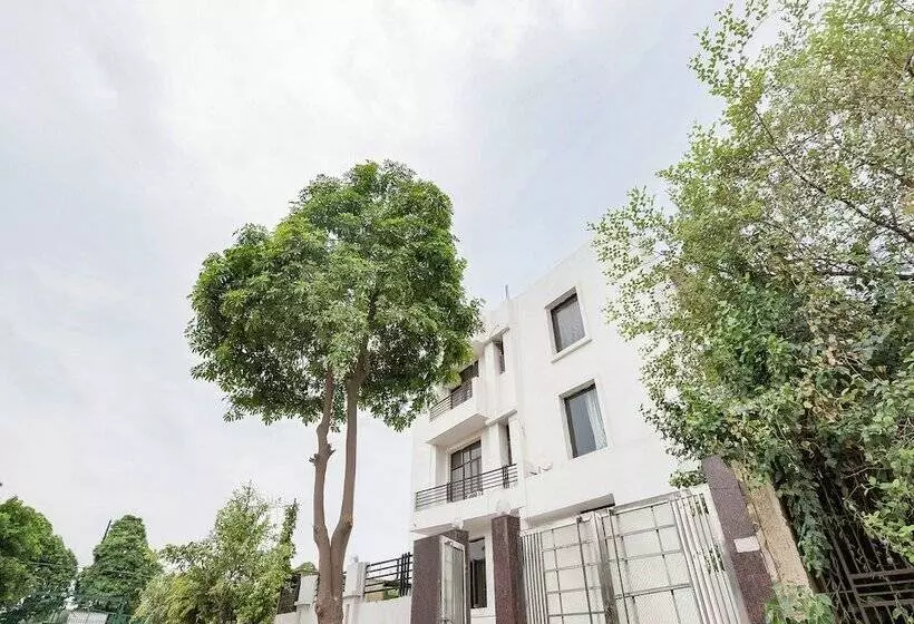 ホテル Capital O 15929 Comfort Residency