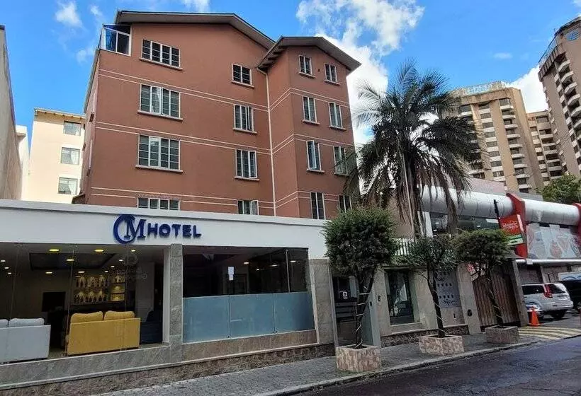 Hotelli Carolina Montecarlo