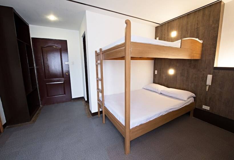 호텔 Henrico  Kisad