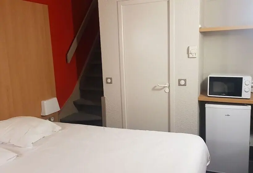 هتل Kyriad Direct Poitiers  Gare Du Futuroscope