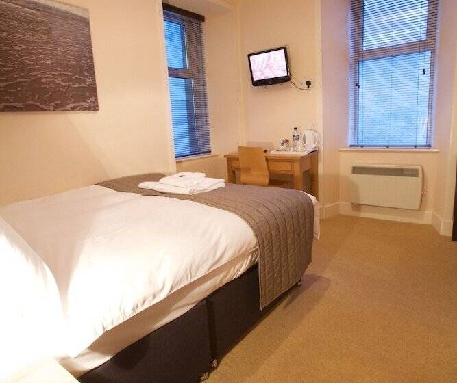 Отель The Shore