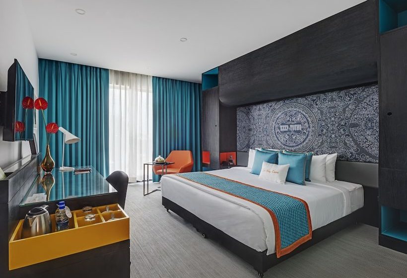 Отель Zone By The Park Raipur