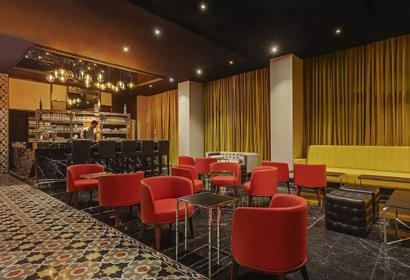 ホテル Zone By The Park Raipur