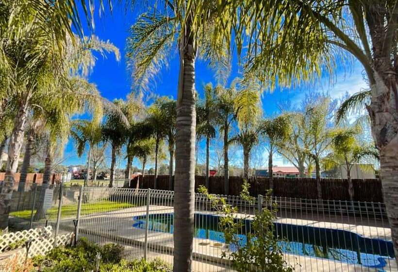 فندق على الطريق Seven Inn