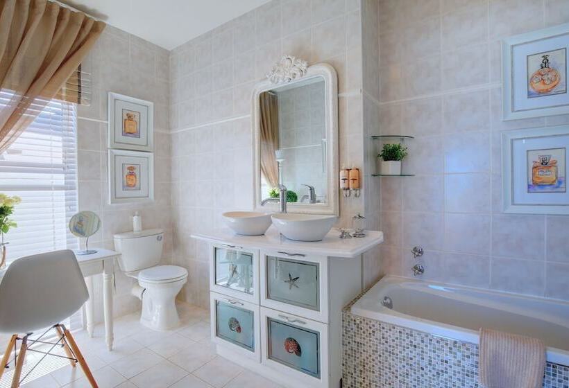 פנסיון Xanadu Guest Villa