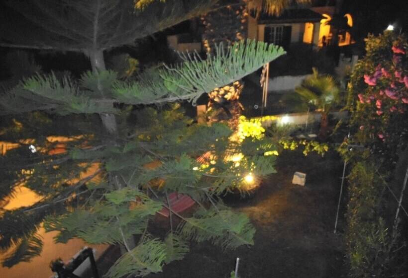 Villa Xenos Studios & Apartments