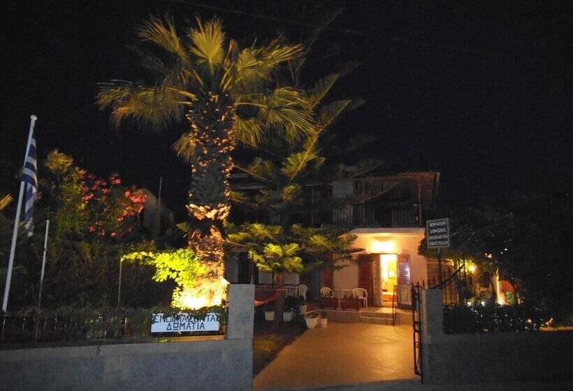 Villa Xenos Studios & Apartments