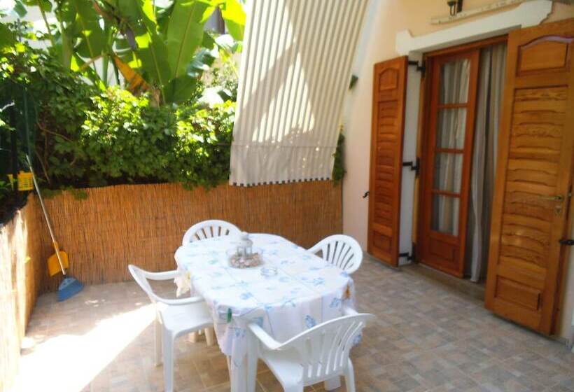 Villa Xenos Studios & Apartments