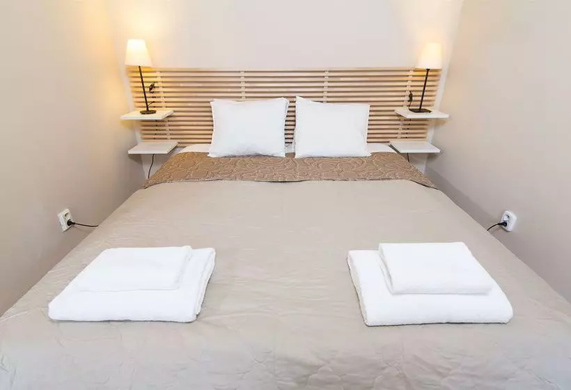Picasso Apartments Prague