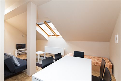 Picasso Apartments Prague