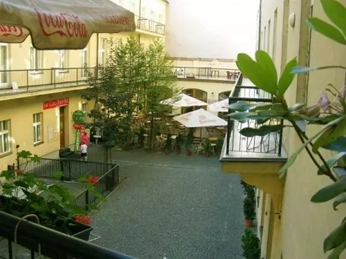 Picasso Apartments Prague