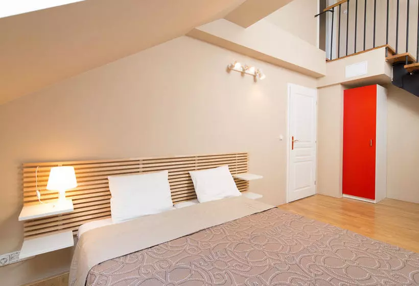 Picasso Apartments Prague