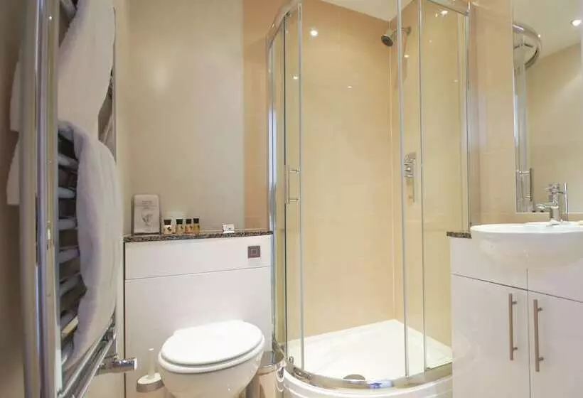 Crompton House Apartments