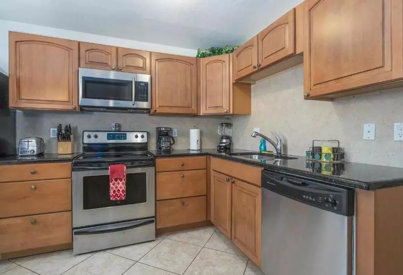 Gulf Breeze Condos
