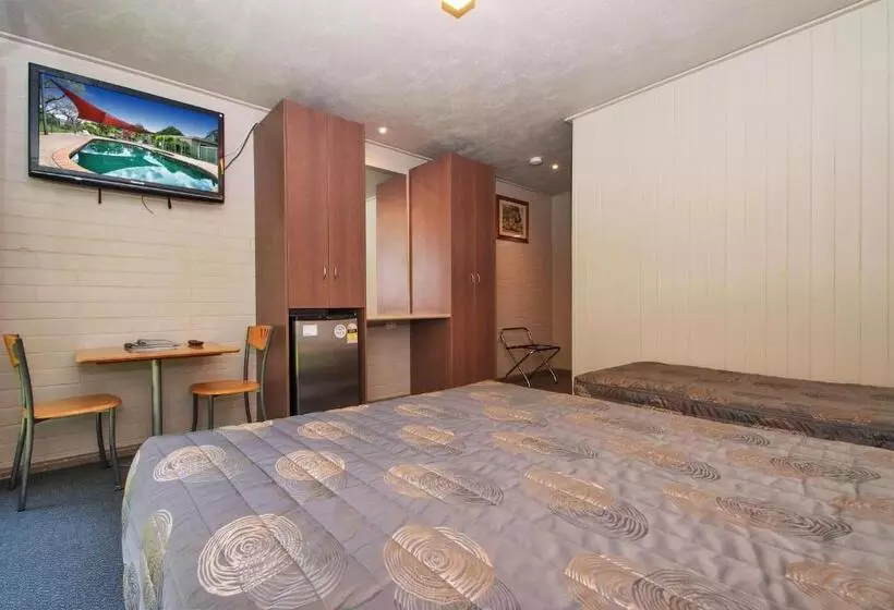 Hotel Bright Motor Inn