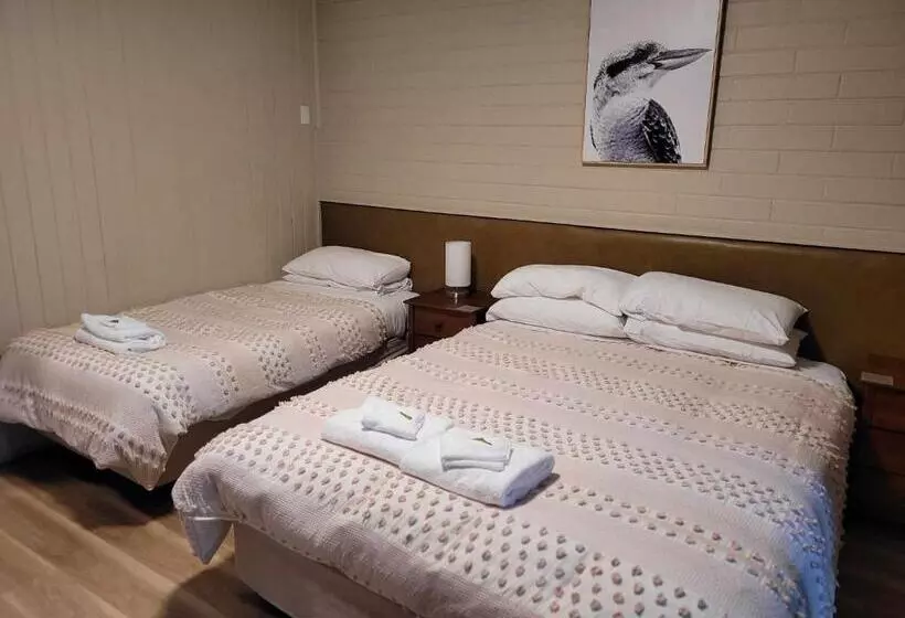 Hotel Bright Motor Inn
