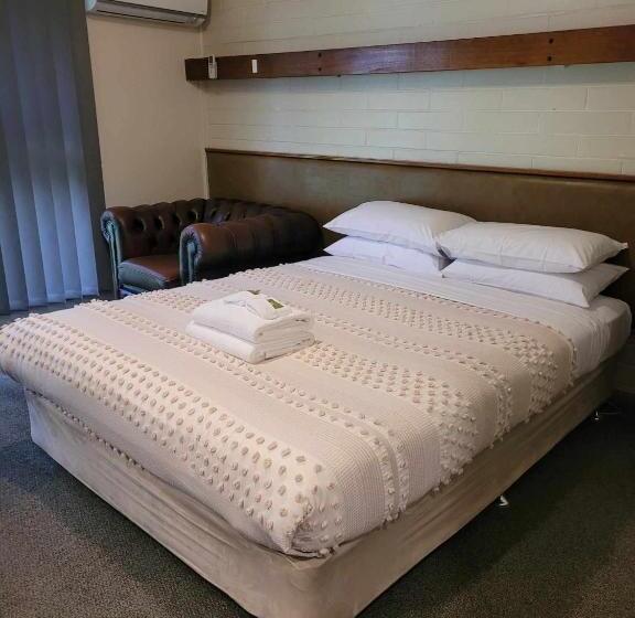 Hotelli Bright Motor Inn