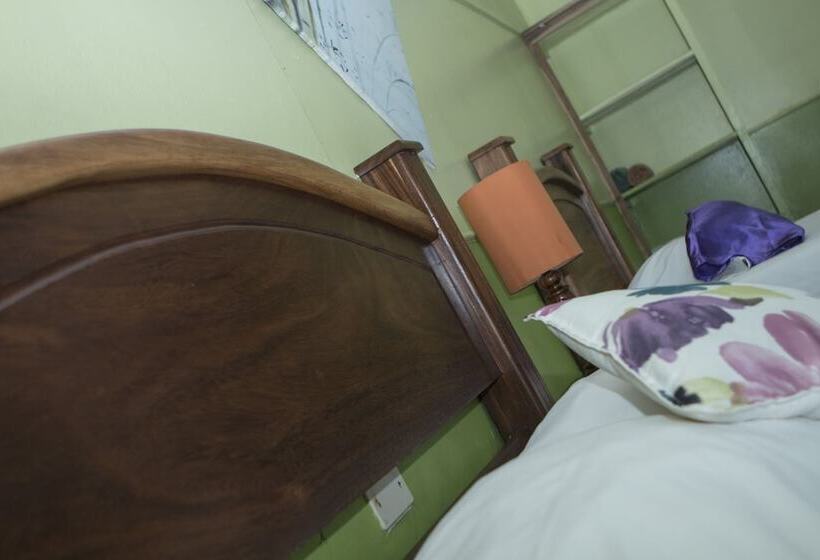 هتل Caribbean Paradise Eco Lodge