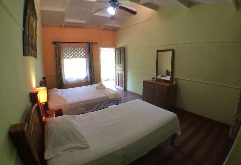 هتل Caribbean Paradise Eco Lodge