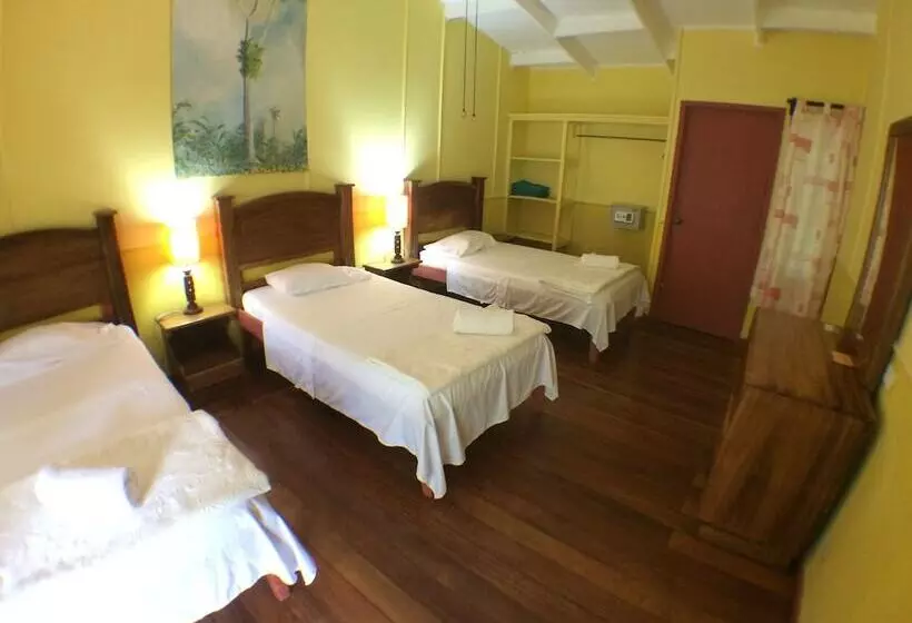 Hotelli Caribbean Paradise Eco Lodge
