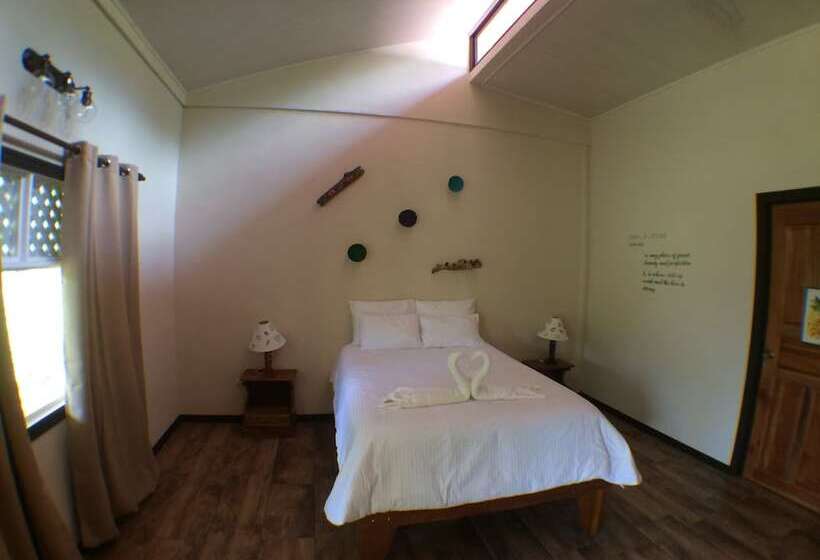 هتل Caribbean Paradise Eco Lodge