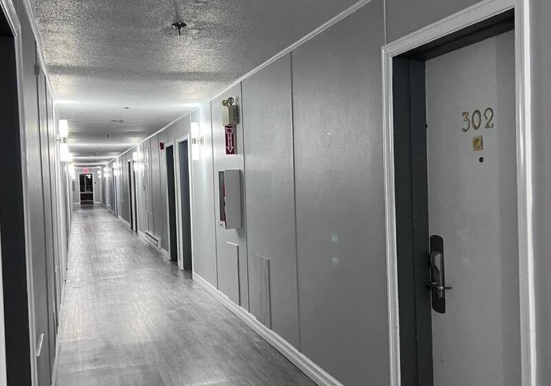 Отель Harbourview Inn And Suites