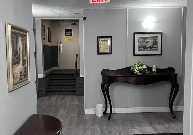 Отель Harbourview Inn And Suites