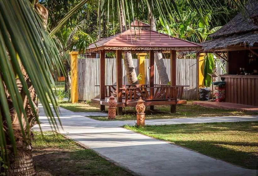 فندق Lanta Pearl Beach Resort