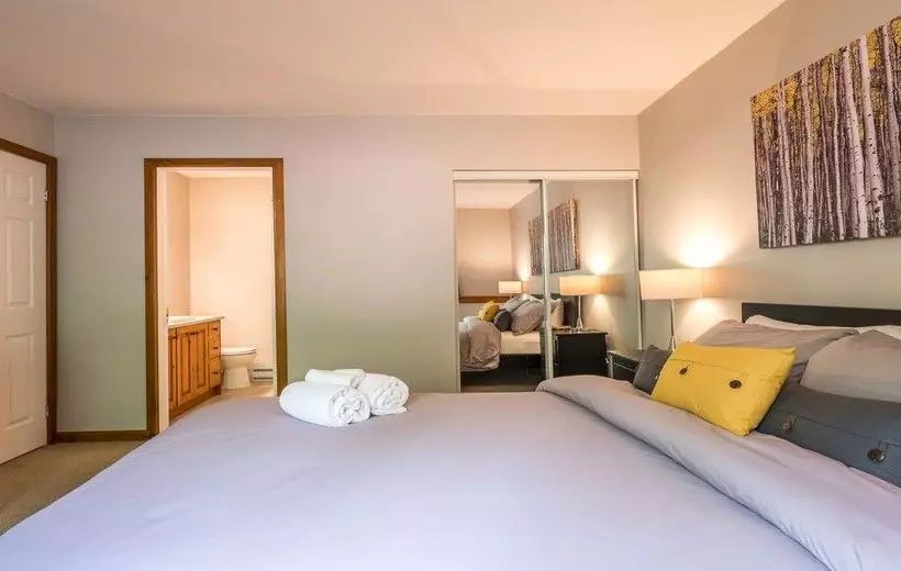 L érabliere Condominiums Monttremblant