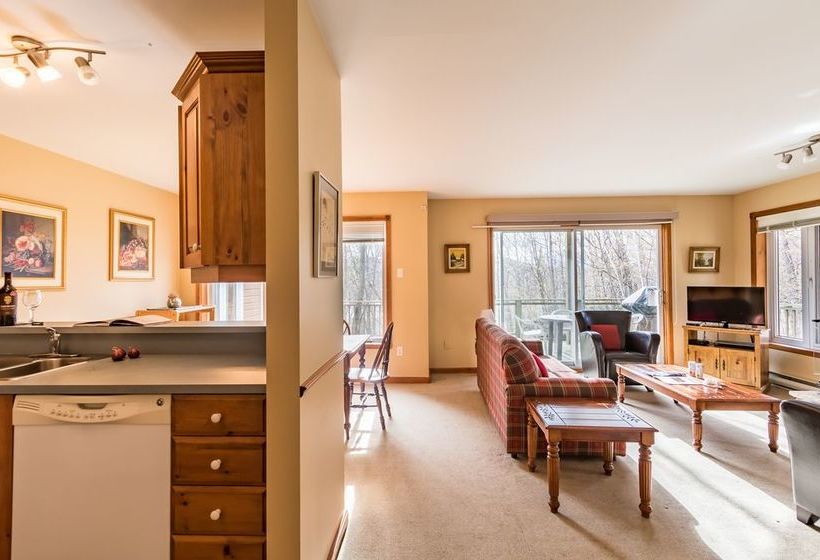 L érabliere Condominiums Monttremblant