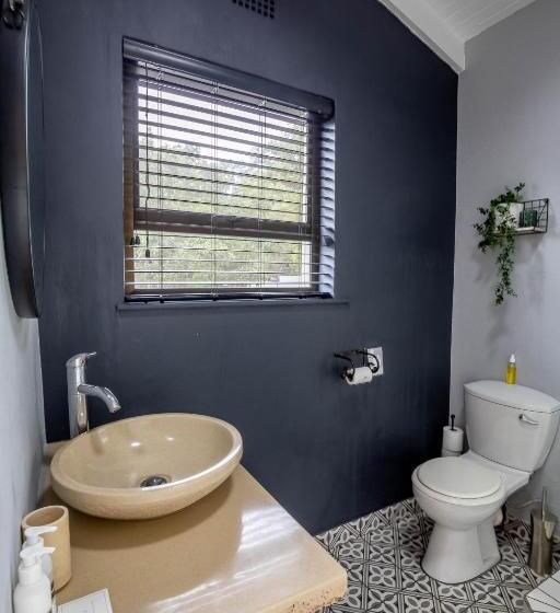 פנסיון La Roca Guest House