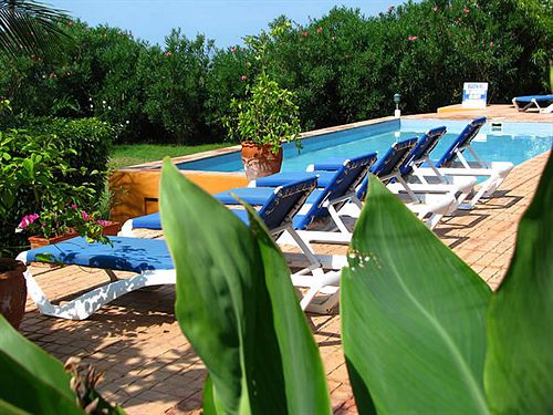 استراحتگاه Marblue Villa Suites