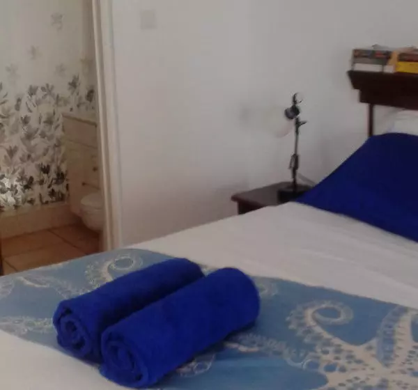 استراحتگاه Marblue Villa Suites