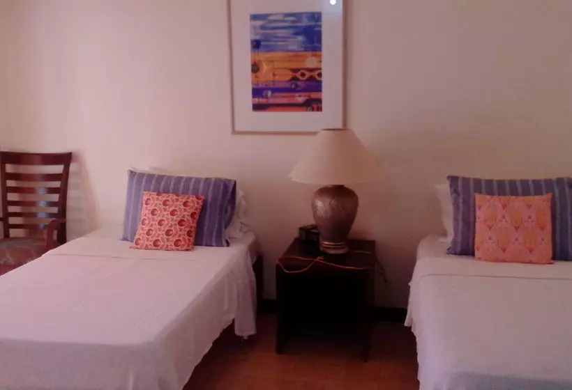 استراحتگاه Marblue Villa Suites