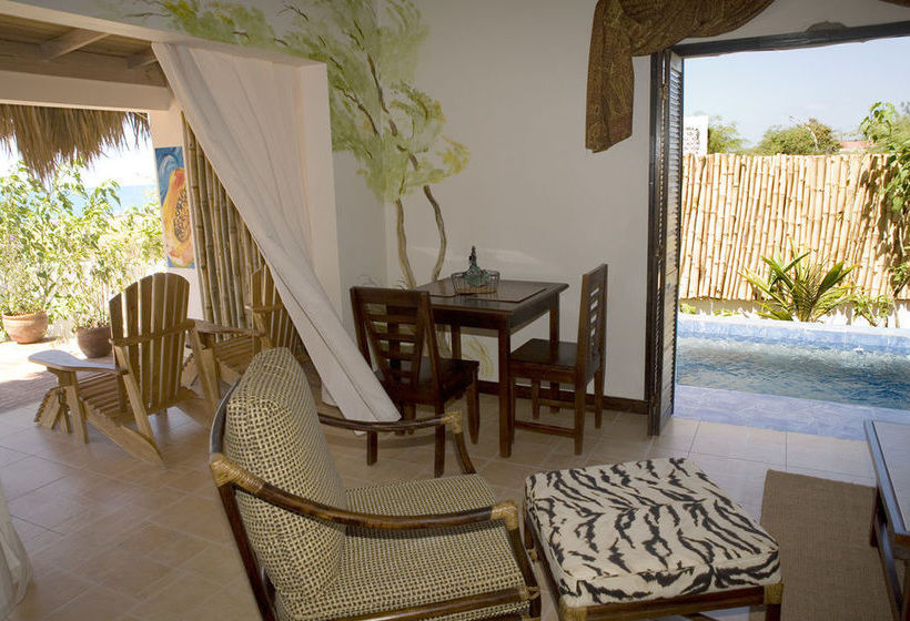 استراحتگاه Marblue Villa Suites