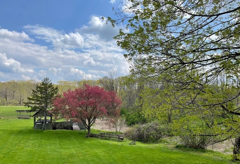 مبيت وإفطار 1735 Stone Farmhouse