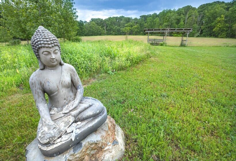 مبيت وإفطار 1735 Stone Farmhouse